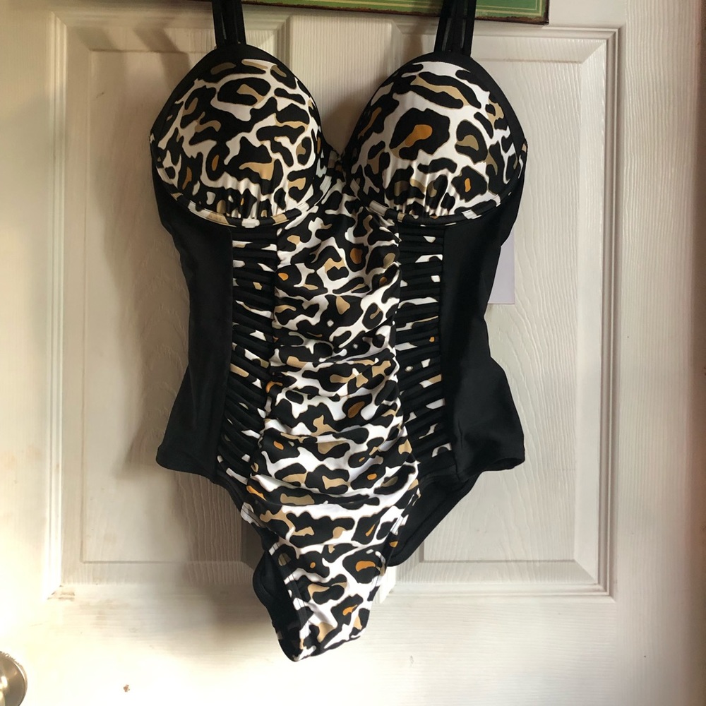 Plus Swimwear - 1 Piece Leopard